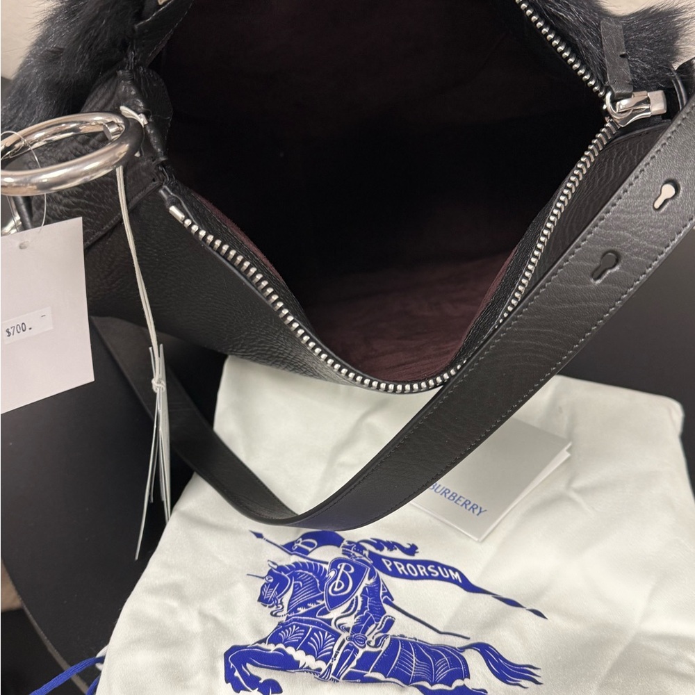 Burberry night bag, brand new with tags - Picture 8 of 14
